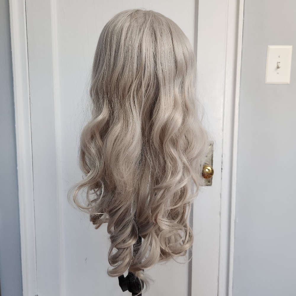 Donalovehair Front Lace Silver Grey Wavy Curled Long Hair Synthetic 26" Wig - Picture 7 of 16